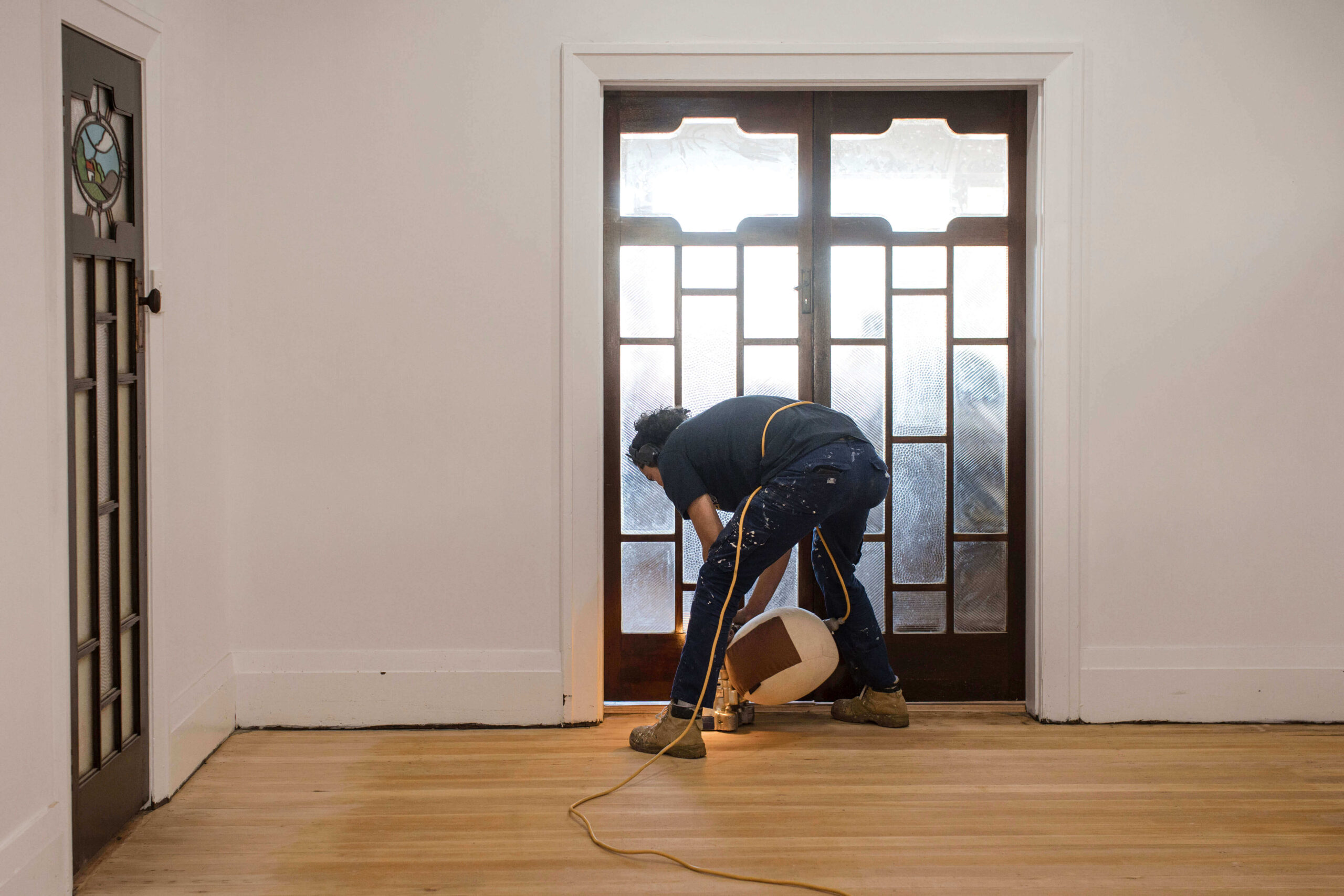 wooden floor sanding and polishing